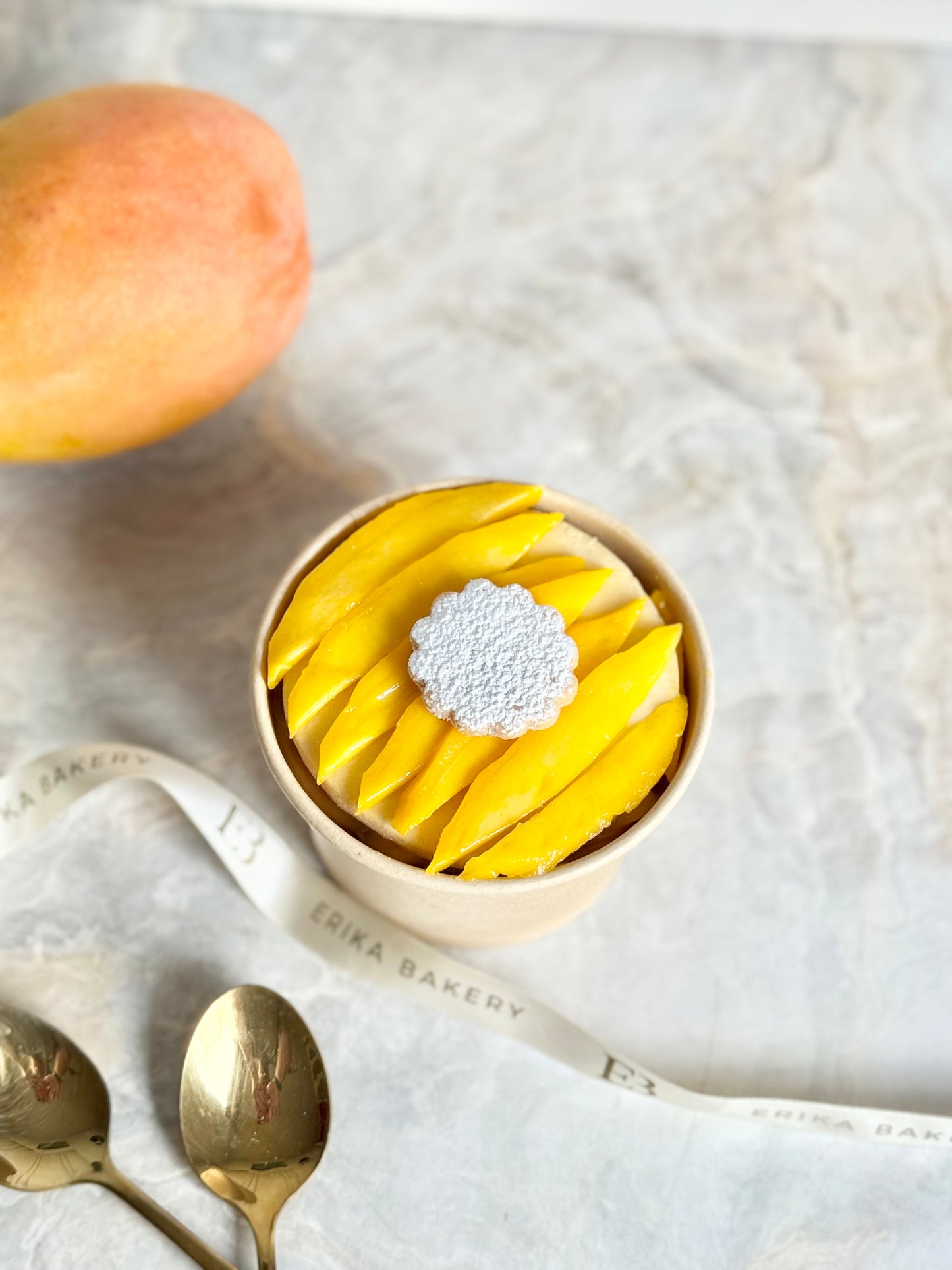 Alfajor con mango cuchareable