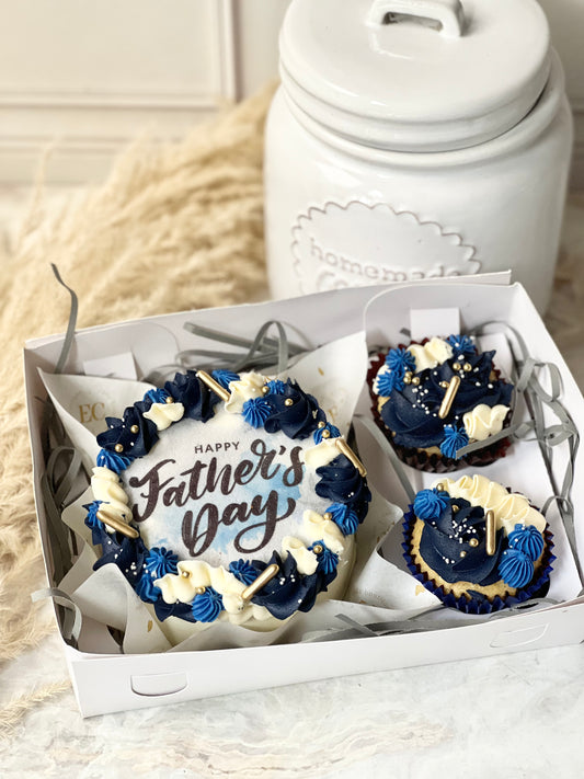 Torta con foto y cupcakes